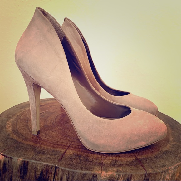 BCBG STILETTO HEELS TAN SUEDE SZ 8.5 NEUTRAL - Picture 2 of 5